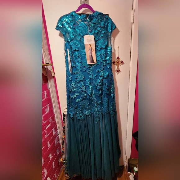 Jade Couture Gown - Picture 7 of 12